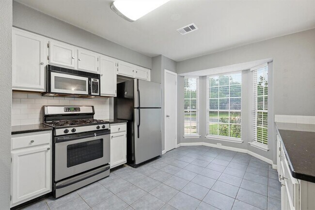 Building Photo - 6300 Evangeline Trail