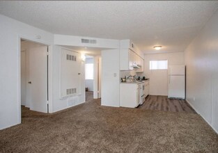 Building Photo - 525 N Carolina Dr