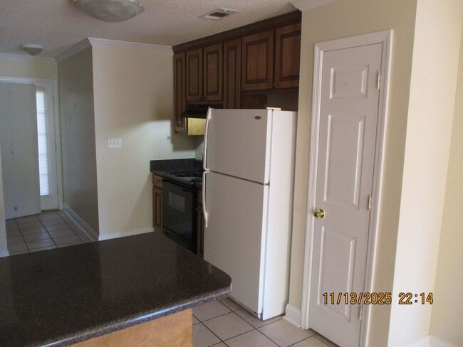 Building Photo - 2021 Hidden Ct