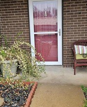 Building Photo - 2505 Wedglea Dr