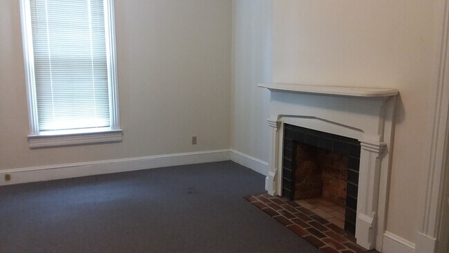 Building Photo - 214 S. William St.