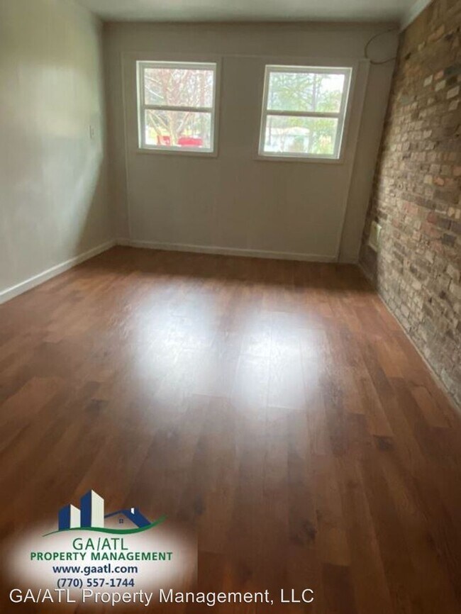 Building Photo - 3 br, 1 bath House - 2836 Belaire Circle