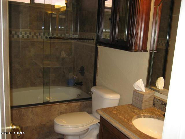 Building Photo - 3430 N Mountain Ridge