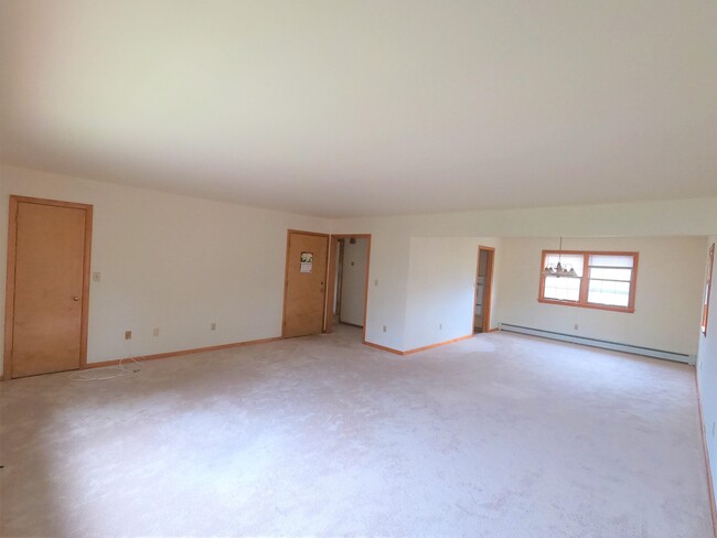 Building Photo - 404 Jackson Ave