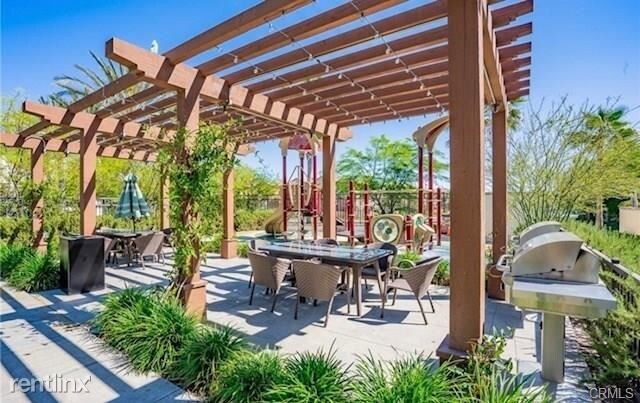 Building Photo - 3 br, 2 bath House - 1510 El Paseo