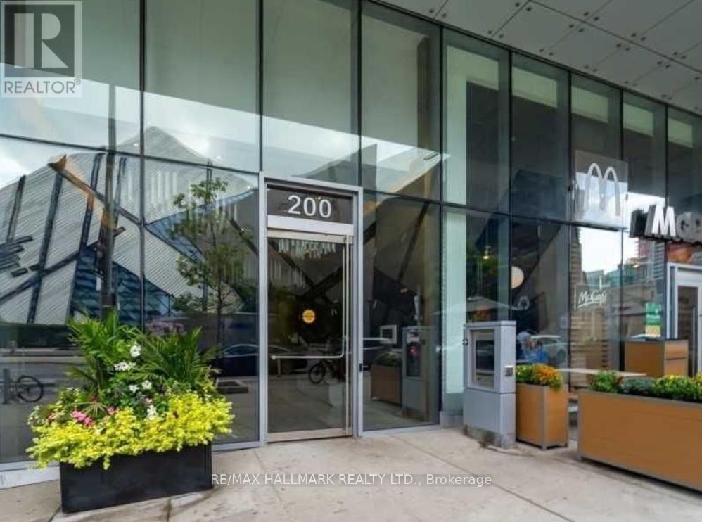Photo principale - 200-2200 Bloor St W