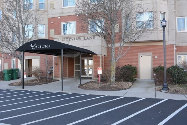 Building Photo - 1 Cityview Ln