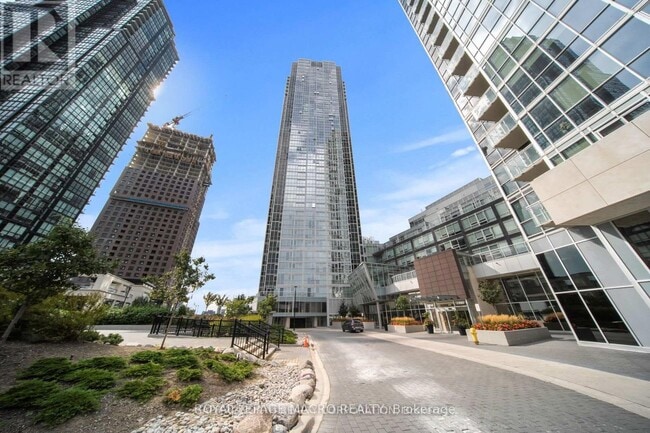 Photo du bâtiment - 2916 Hwy 7 W