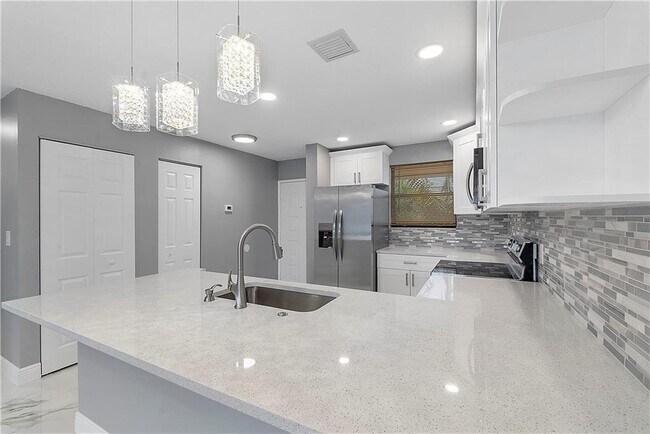 Foto del edificio - 11477 NW 39th Ct