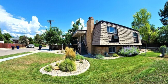 Photo - Murray Gem House