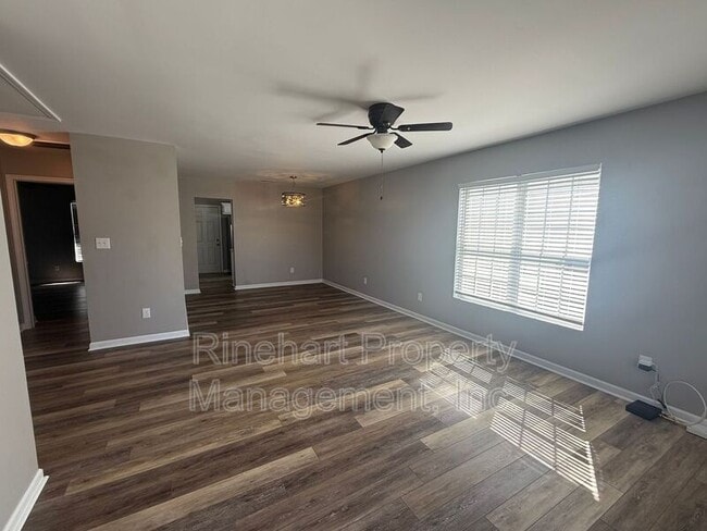 Foto del edificio - 1022 Cherry Meadow Ln