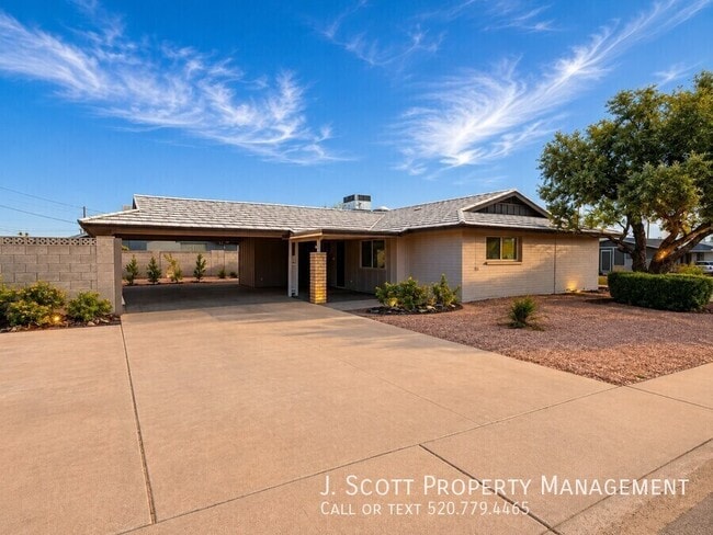 Photo - 6522 E Palm Ln- House