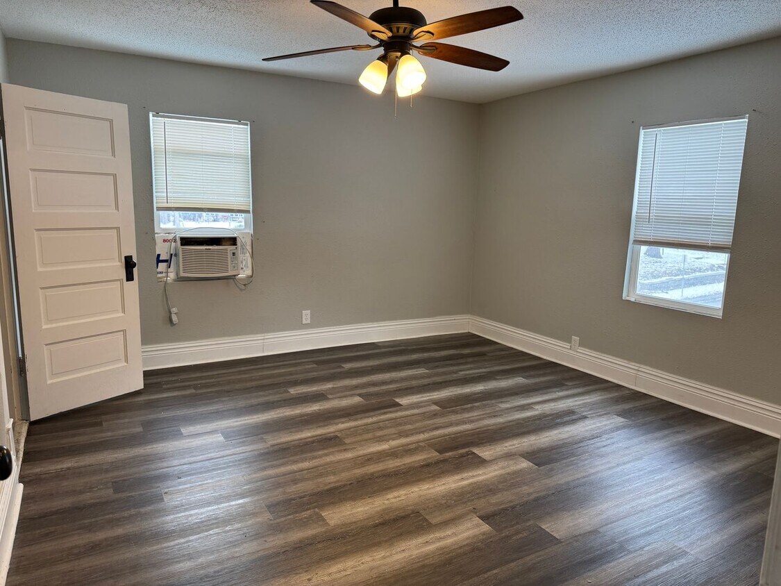 Foto del edificio - 1916 Faraon St