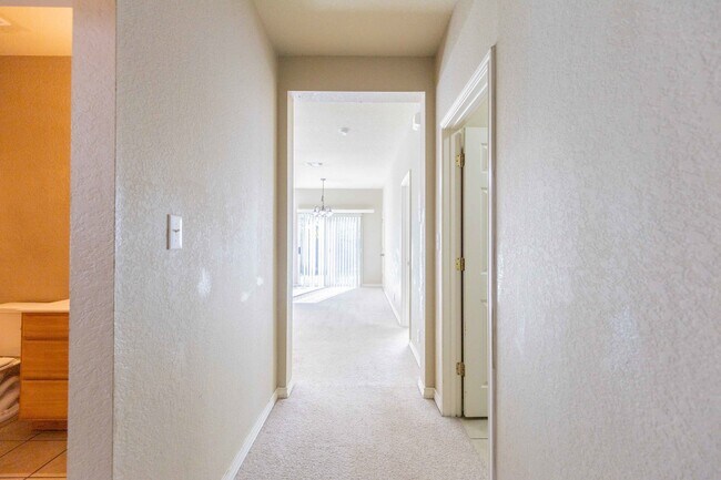 Building Photo - 934 Misty Acres Drive New Braunfels, TX