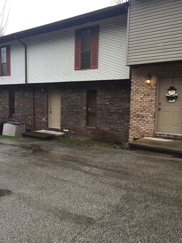 Primary Photo - 106 Mcgrew Dr