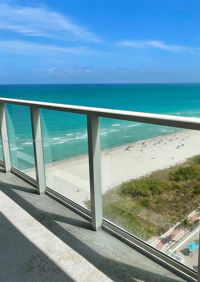 Building Photo - 5701 Collins Ave