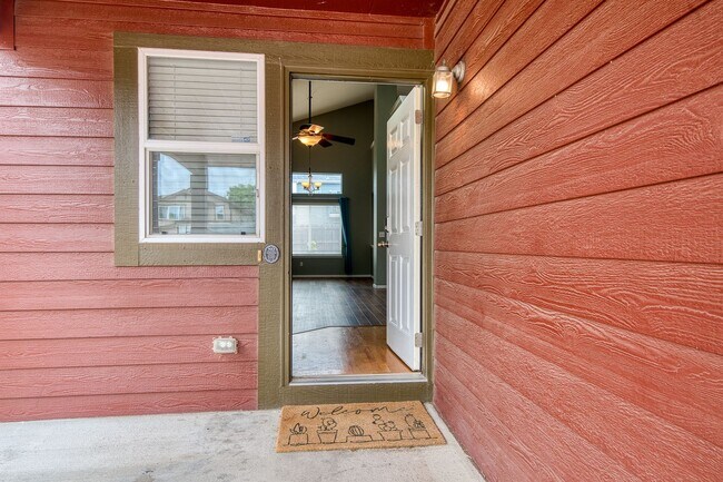 Building Photo - Beautiful home with 4 bedrooms, 2 1/2 bathrooms, 3-car garage in cul-de-sac available for $2,350