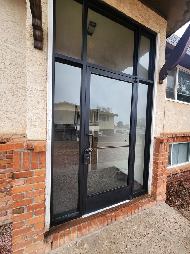 Building Photo - 4234 Forrest Hill Rd