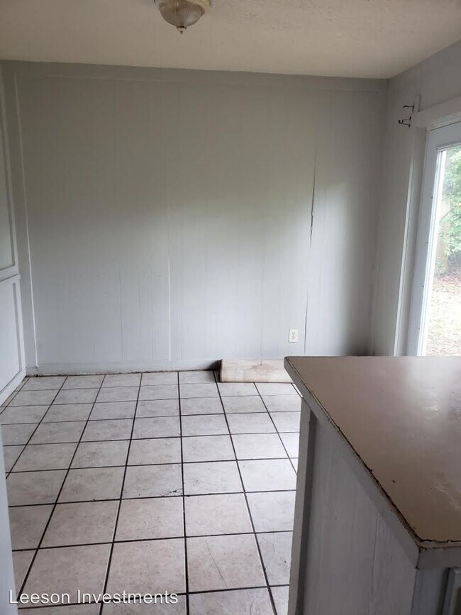 Foto del edificio - 3 br, 1.5 bath House - 4012 Hutchinson St.