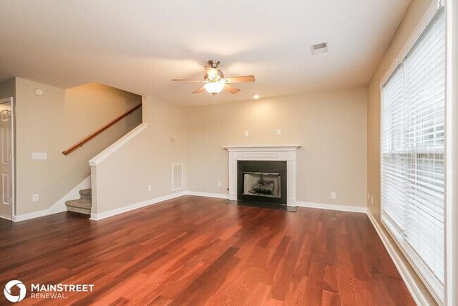 Building Photo - 2051 Dinan Ct
