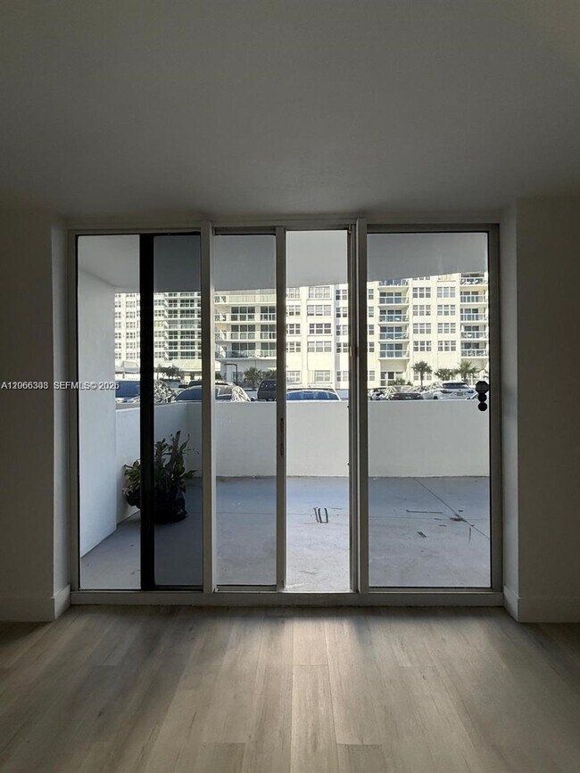 Building Photo - 3001 S Ocean Dr