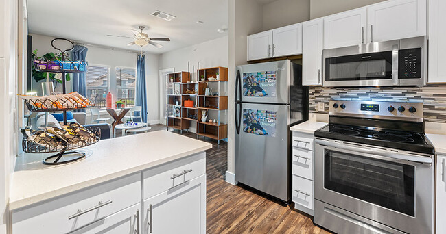 Building Photo - Parallax @ Georgetown Apartments