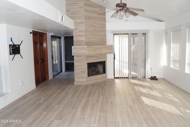 Foto del edificio - 5756 W Del Rio St