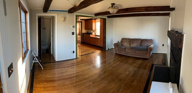 Foto del edificio - 3216 Batesfield Rd