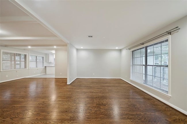 Foto del edificio - 1135 Chamboard Ln