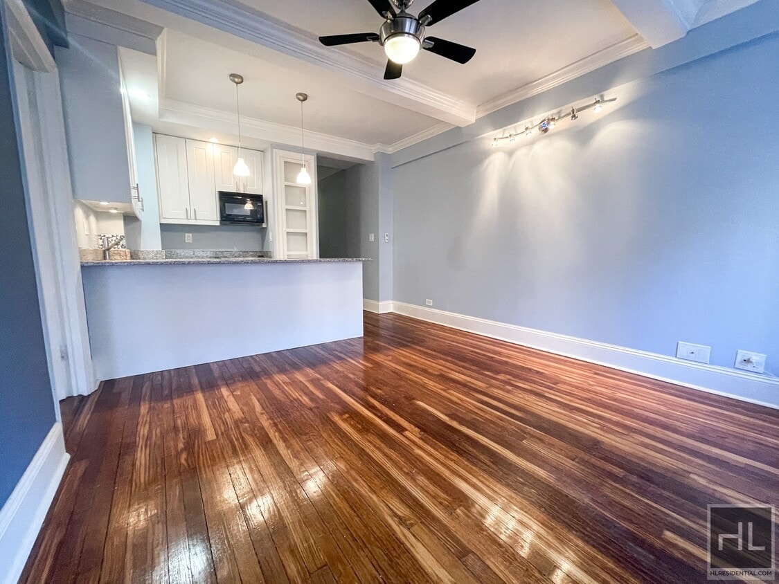 Primary Photo - Spacious 1 bed 1 Bath Tudor City Pl