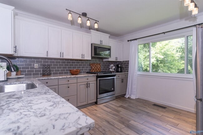 Foto del edificio - 3387 Cedar Ln