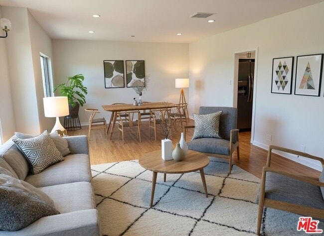 Foto del edificio - 1037 S Longwood Ave