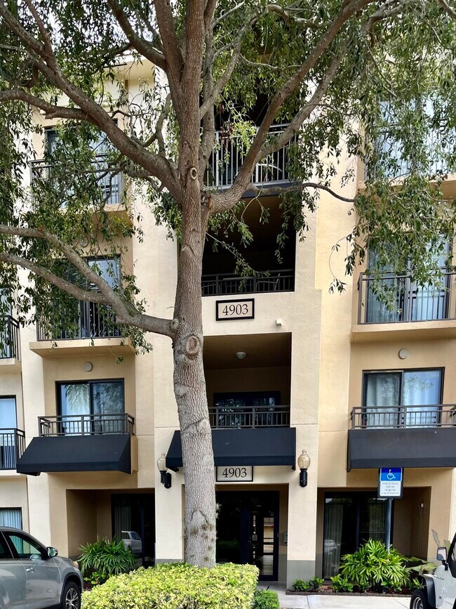 Foto del edificio - 4801 PGA Boulevard