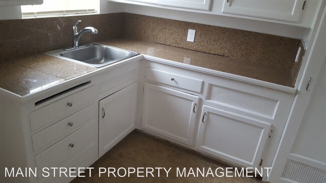 Foto del edificio - 7180 Dwight Way