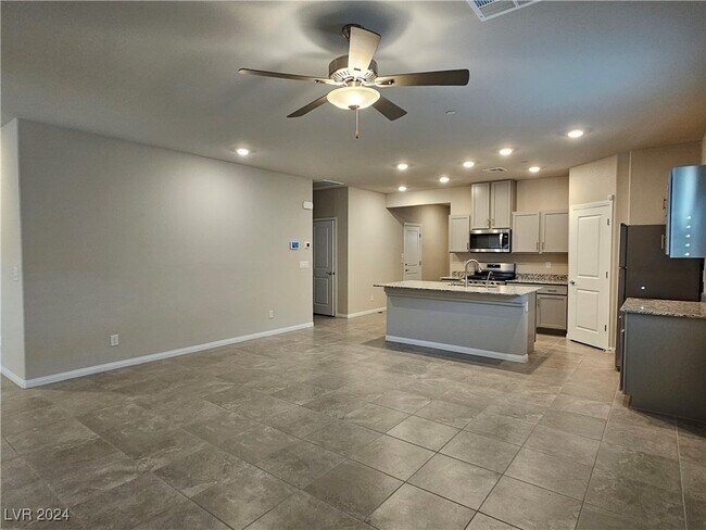 Foto del edificio - 12772 Silver Queen St