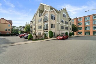 Building Photo - 163 Rumford Ave