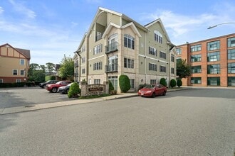 Building Photo - 163 Rumford Ave