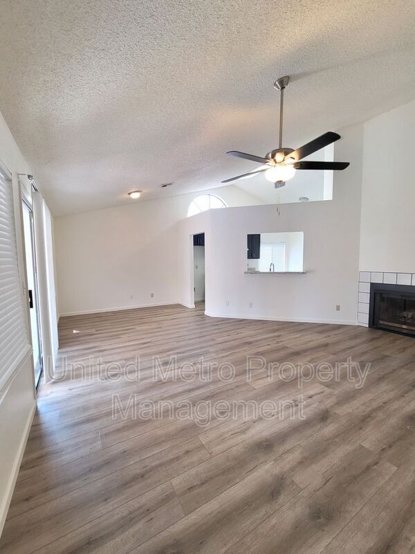 Foto del edificio - 6711 W Sack Dr