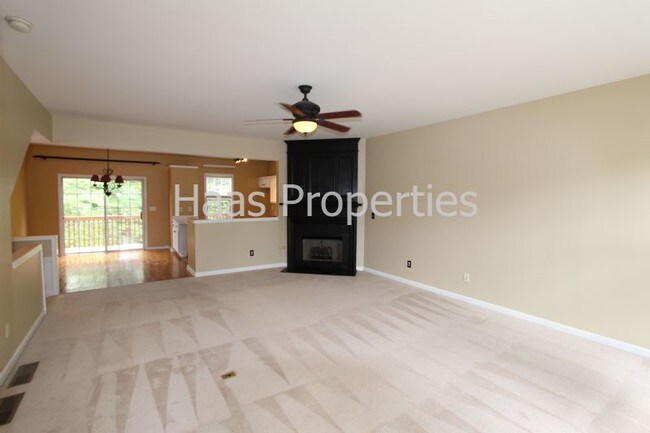Building Photo - 2375 Townview Ct