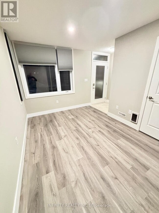 Photo du bâtiment - 177 Edgevalley Rd