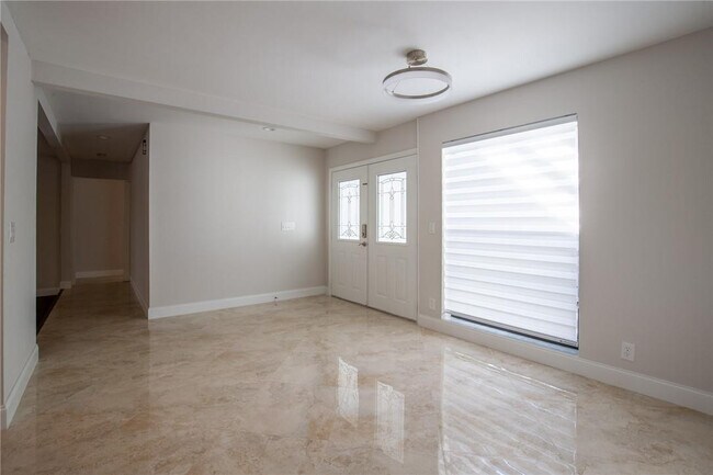 Building Photo - 5100 SW 104th Ave