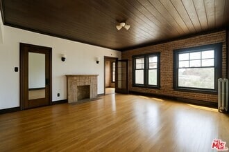 Building Photo - 2121 James M Wood Blvd