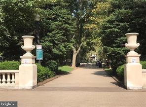 Foto del edificio - 224-30 W Rittenhouse Square