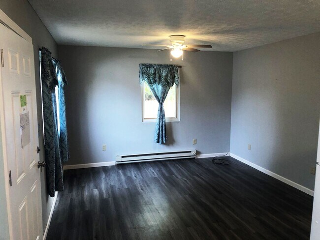 Building Photo - 520 - 1136-38 Delos