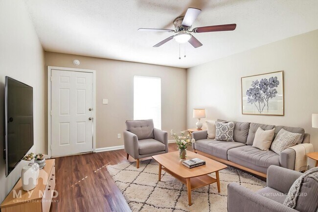 Foto del edificio - 2695 Shady Grove Dr
