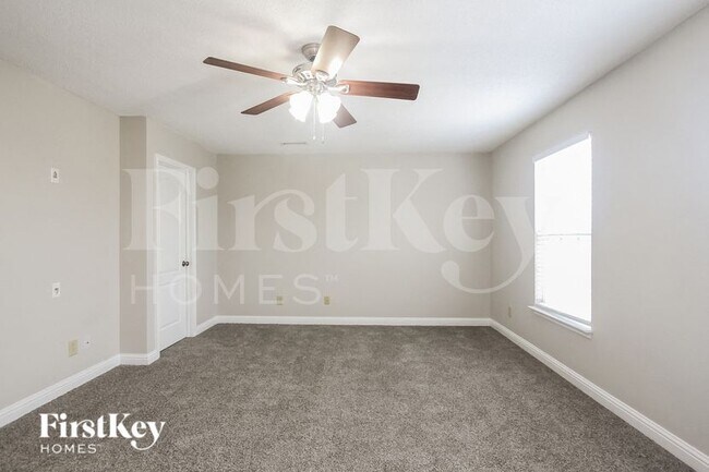 Foto del edificio - 1346 Alonzo Pl