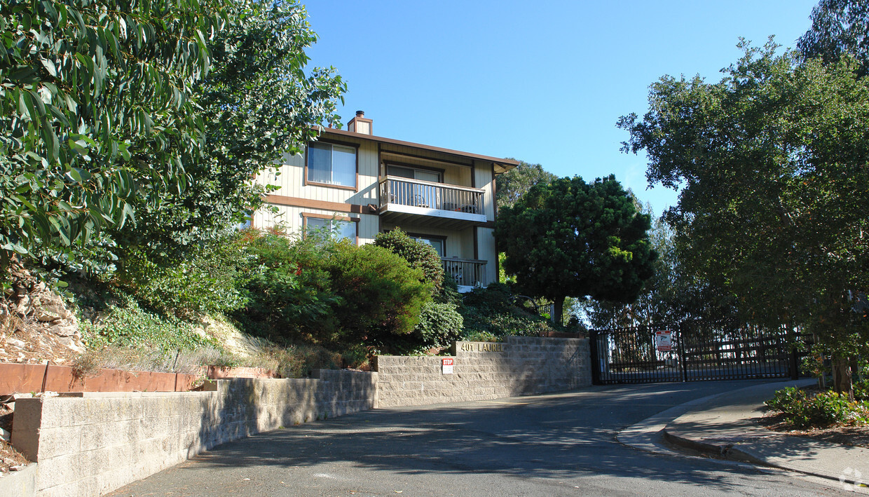 Foto del edificio - 401 Laurel Ave