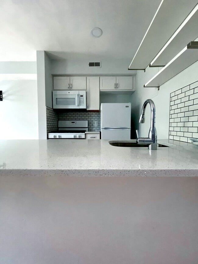 Photo - 2216 Summer St Apartment