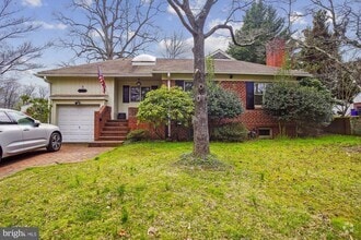 Building Photo - 5215 Brookeway Dr