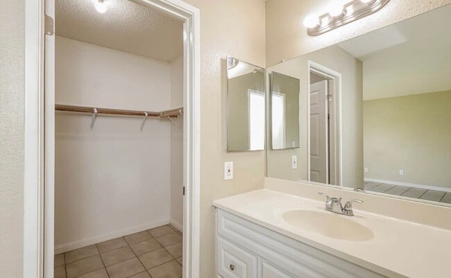 Building Photo - 8146 Cottonmill Cir